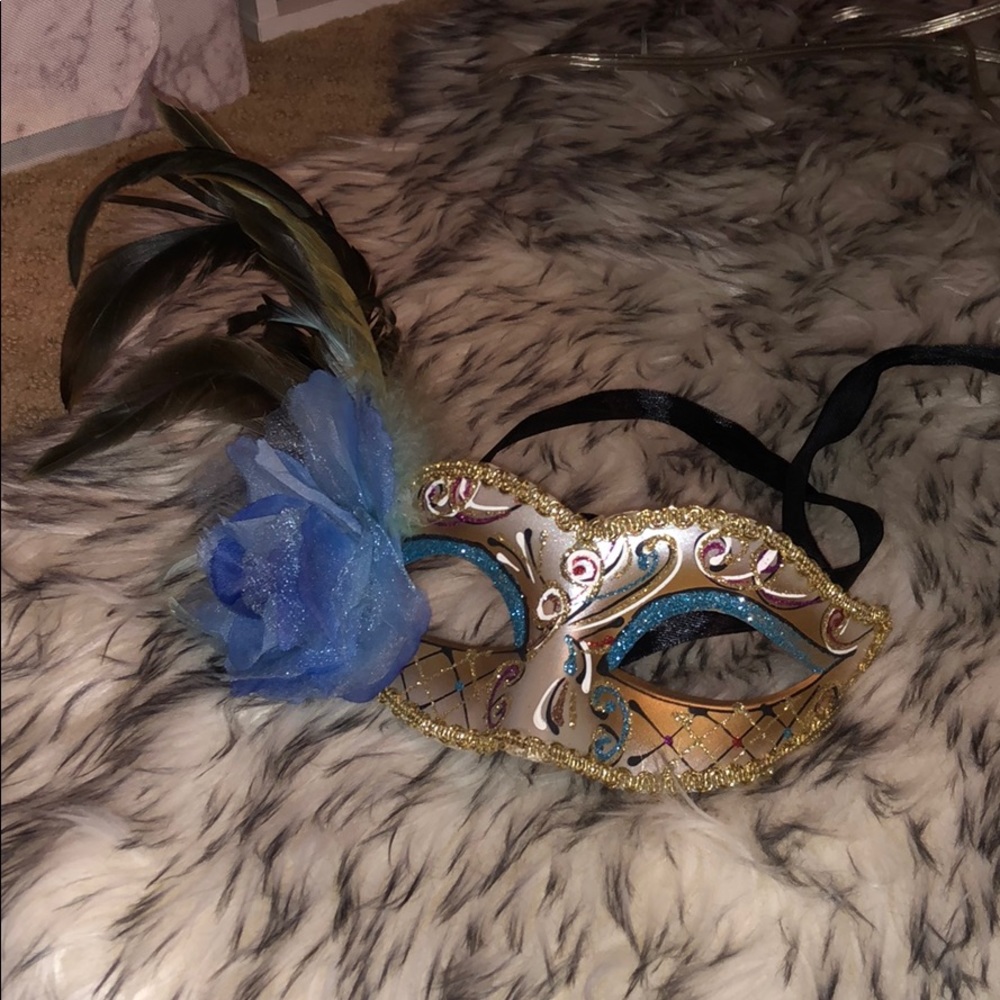 Masquerade mask